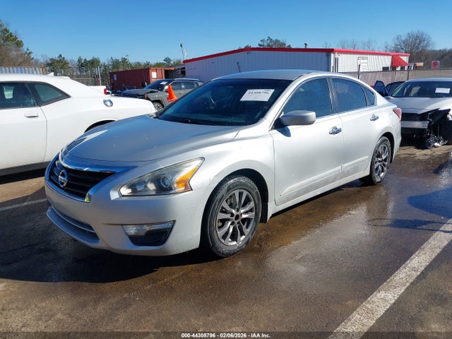 Nissan Altima 2.5 S 2015 1N4AL3AP5FC465458 Image 2