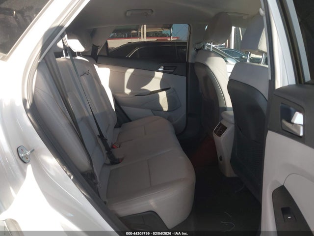 KM8J33AL5KU967037 Hyundai TUCSON SEL