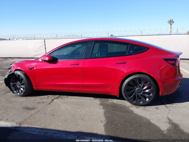 Tesla Model 3 Performance Dual Motor All-wheel Drive 2022 5YJ3E1EC3NF160888 Image 14
