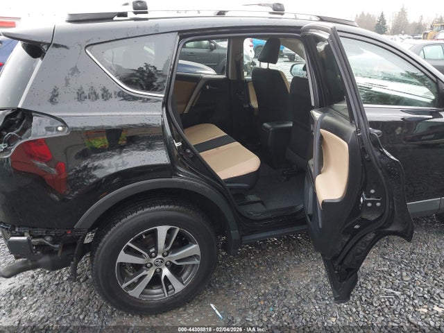 2T3RFREV9GW459418 Toyota Rav4 Xle