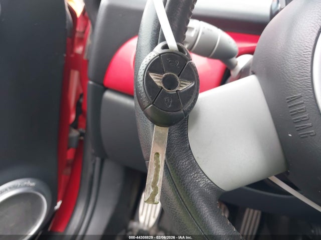 2006 MINI COOPER S WMWRH33566TK58018 Photo 10
