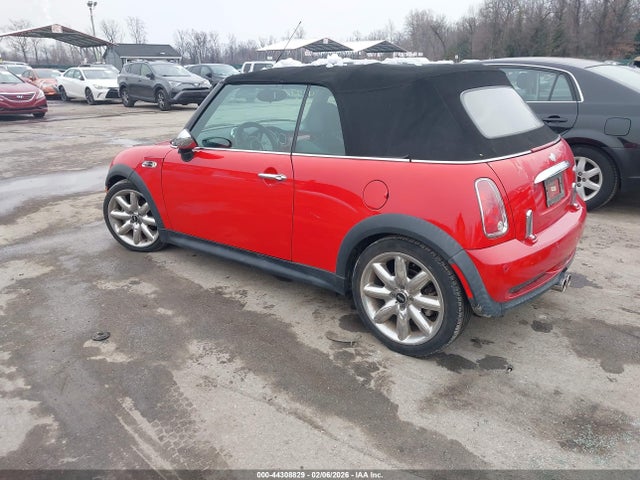 2006 MINI COOPER S WMWRH33566TK58018 Photo 2