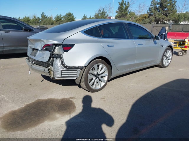 Продаж на аукціоні авто 2019 Tesla Model 3 Long Range/performance, vin: 5YJ3E1EB3KF192355, номер лоту: 44308876