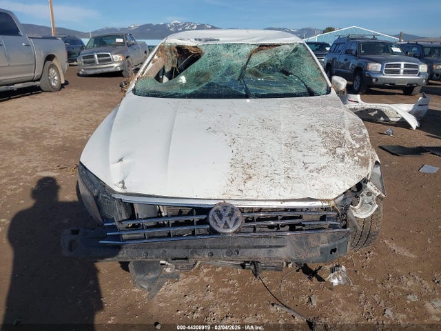 Продажа на аукционе авто 2016 Volkswagen Passat 1.8t S, vin: 1VWAT7A33GC002831, номер лота: 44308919