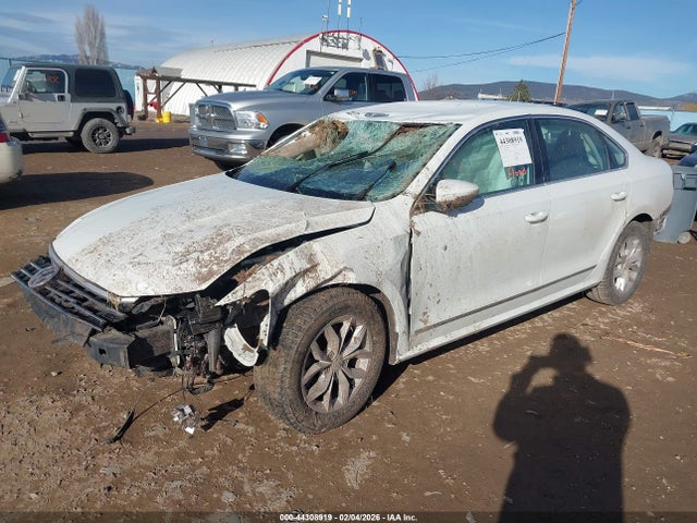 Продажа на аукционе авто 2016 Volkswagen Passat 1.8t S, vin: 1VWAT7A33GC002831, номер лота: 44308919
