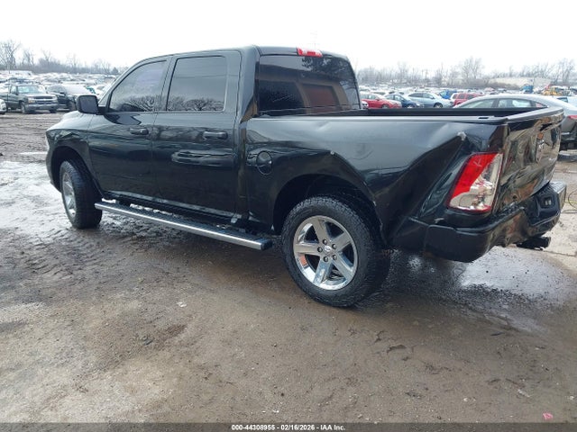 Продажа на аукционе авто 2017 Ram 1500 Express  4x4 5'7 Box, vin: 3C6RR7KT2HG795760, номер лота: 44308955