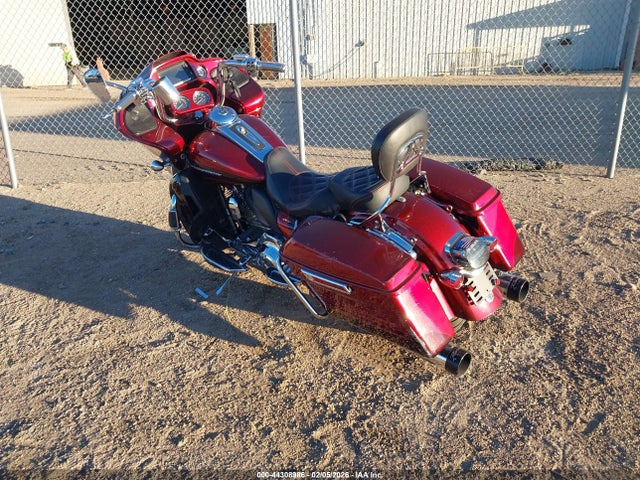 2015 HARLEY-DAVIDSON FLTRUSE 1HD1TAN1XFB959288 Photo 2