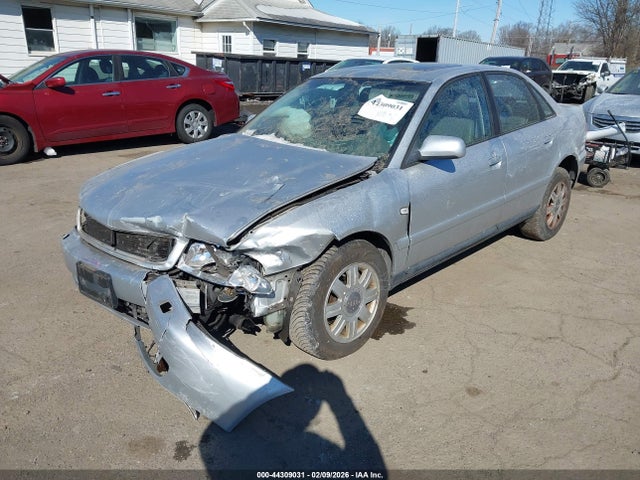 44309031 :رقم المزاد ، WAUDC68D61A083302 vin ، 2001 Audi A4 1.8 T مزاد بيع