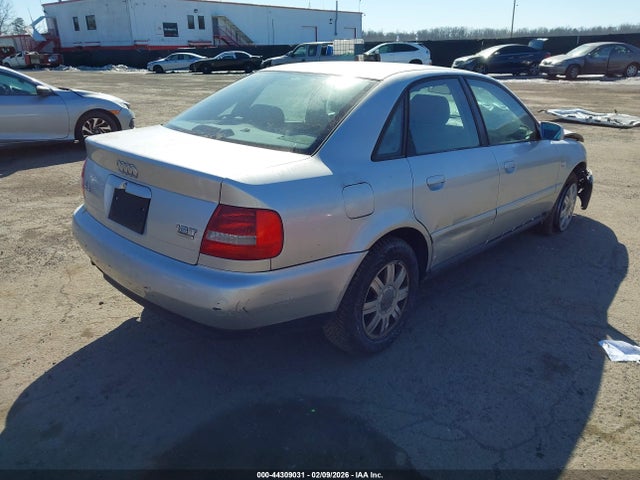 44309031 :رقم المزاد ، WAUDC68D61A083302 vin ، 2001 Audi A4 1.8 T مزاد بيع