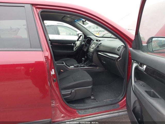 5XYKTDA76EG462101 KIA Sorento Lx V6