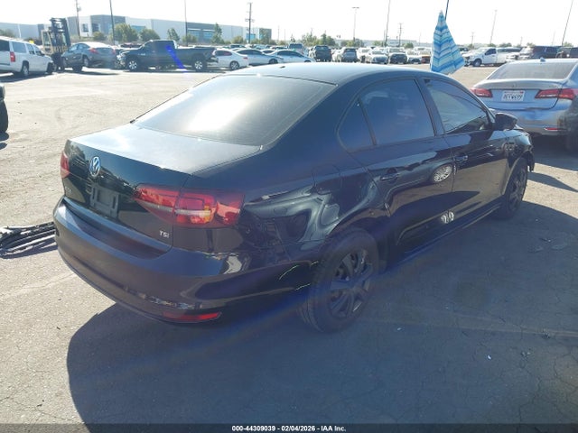 3VW267AJ5GM273902 Volkswagen Jetta 1.4t S