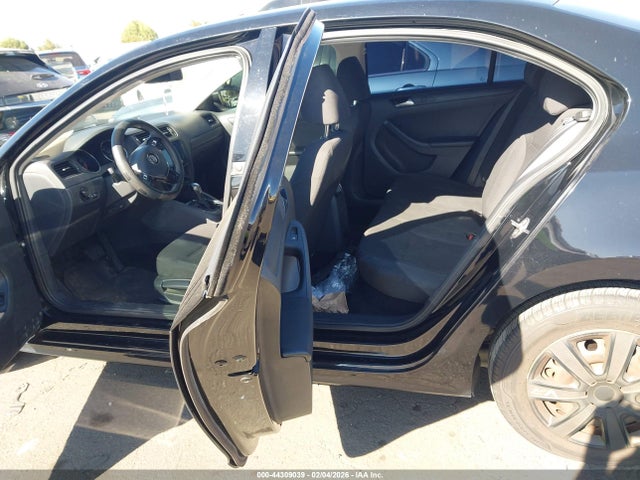 3VW267AJ5GM273902 Volkswagen Jetta 1.4t S