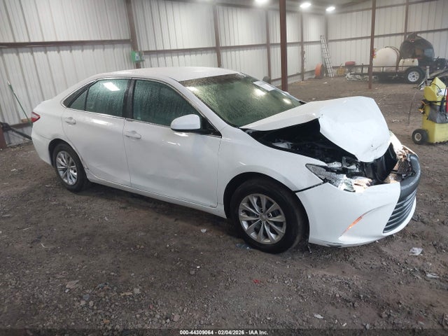 Toyota CAMRY LE 2016 4T4BF1FK7GR550323 Image 1