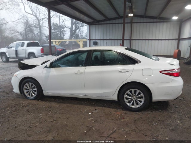 Toyota CAMRY LE 2016 4T4BF1FK7GR550323 Image 14
