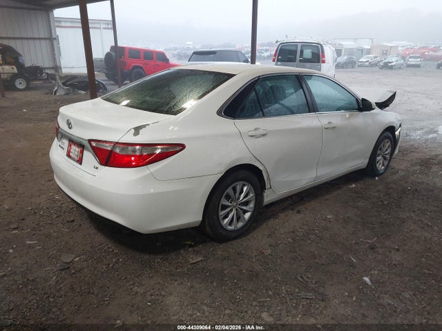 Toyota CAMRY LE 2016 4T4BF1FK7GR550323 Image 4