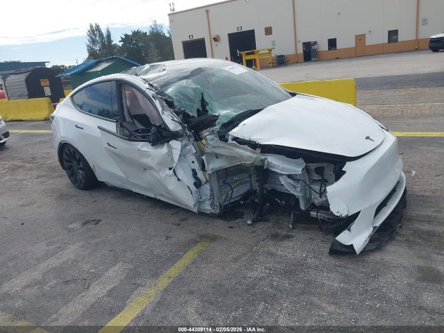 2023 TESLA MODEL Y 7SAYGDEF0PF915108 Photo 0