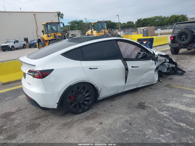 2023 TESLA MODEL Y 7SAYGDEF0PF915108 Photo 3