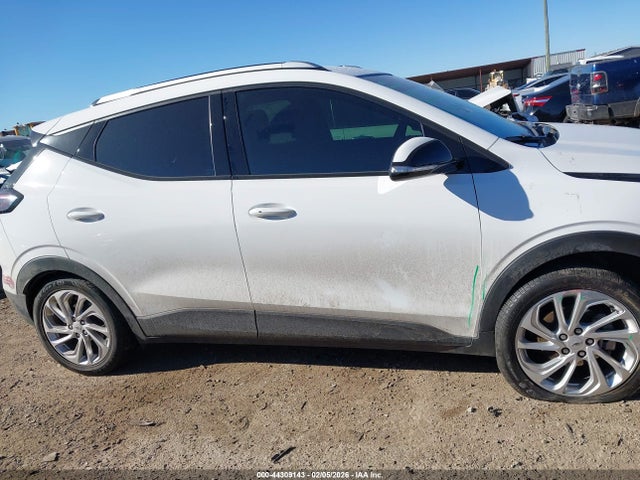 1G1FY6S05P4126983 Chevrolet Bolt Euv Fwd Lt