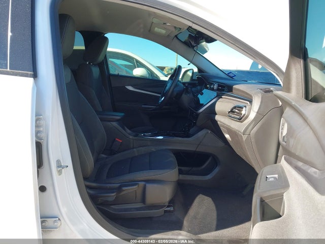 1G1FY6S05P4126983 Chevrolet Bolt Euv Fwd Lt