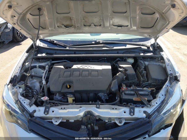 Toyota COROLLA LE 2018 5YFBURHE2JP747950 Image 10