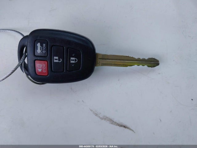 Toyota COROLLA LE 2018 5YFBURHE2JP747950 Image 11