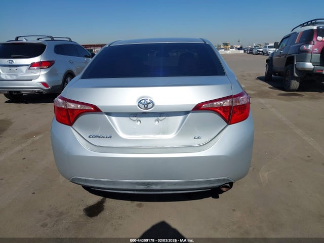 Toyota COROLLA LE 2018 5YFBURHE2JP747950 Image 16