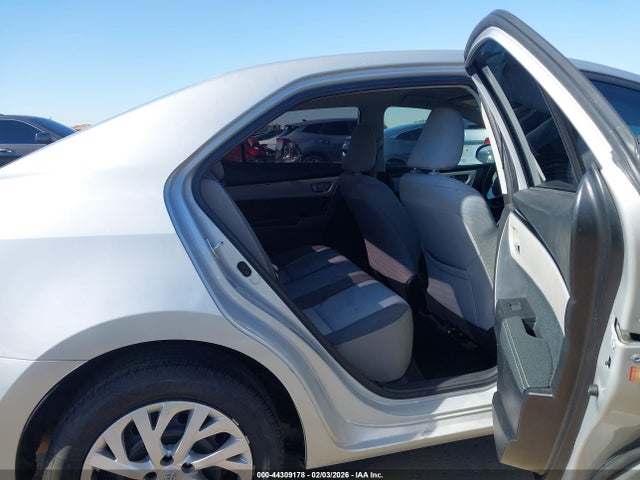 Toyota COROLLA LE 2018 5YFBURHE2JP747950 Image 8
