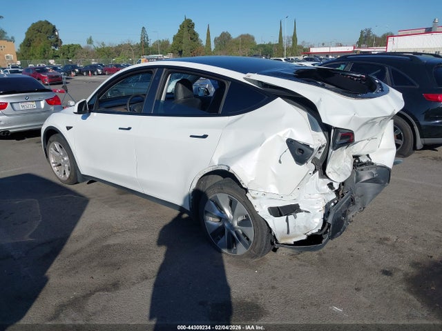 2022 Tesla Model Y Long Range Dual Motor All-wheel Drive მანქანა იყიდება აუქციონზე, vin: 7SAYGDEE2NF450206, აუქციონის ნომერი: 44309234