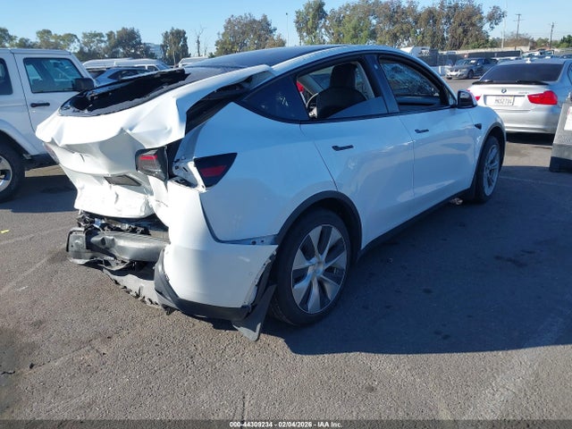 2022 Tesla Model Y Long Range Dual Motor All-wheel Drive მანქანა იყიდება აუქციონზე, vin: 7SAYGDEE2NF450206, აუქციონის ნომერი: 44309234