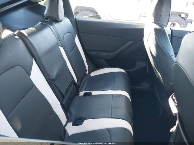 2022 Tesla Model Y Long Range Dual Motor All-wheel Drive მანქანა იყიდება აუქციონზე, vin: 7SAYGDEE2NF450206, აუქციონის ნომერი: 44309234