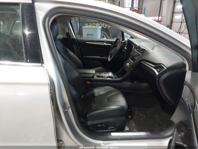 3FA6P0RU9KR257467 Ford Fusion Hybrid Titanium