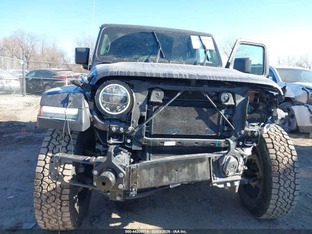1C4HJXEN6LW169938 Jeep Wrangler Unlimited Sahara 4x4
