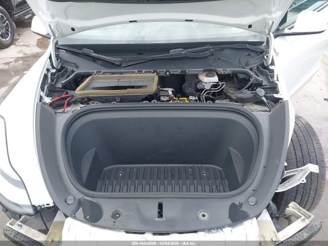 2021 TESLA MODEL Y 5YJYGDEE0MF194269 Photo 9