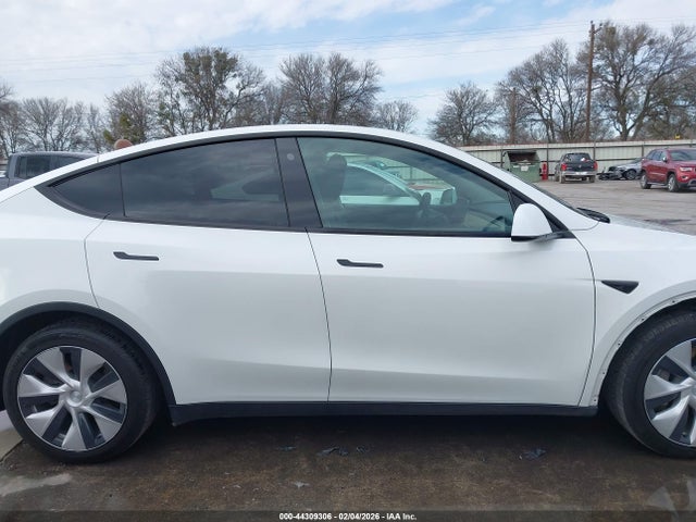 Продажа на аукционе авто 2021 Tesla Model Y Long Range Dual Motor All-wheel Drive, vin: 5YJYGDEE0MF194269, номер лота: 44309306