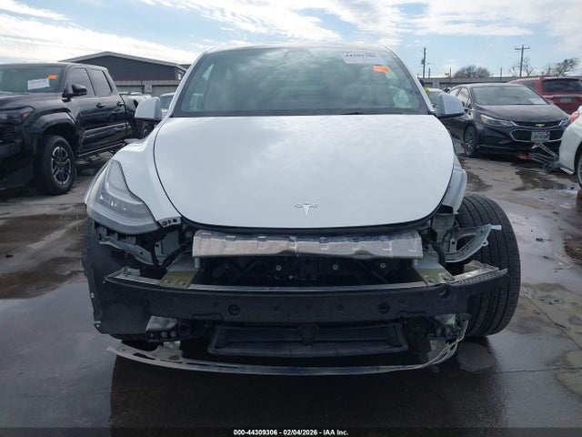 Продажа на аукционе авто 2021 Tesla Model Y Long Range Dual Motor All-wheel Drive, vin: 5YJYGDEE0MF194269, номер лота: 44309306