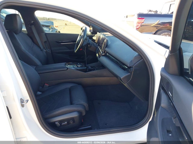 Продажа на аукционе авто 2024 Bmw 530i, vin: WBA43FJ05RCR52950, номер лота: 44309312