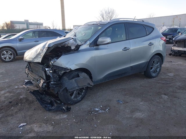 KM8JU3AG5FU072878 Hyundai TUCSON SE