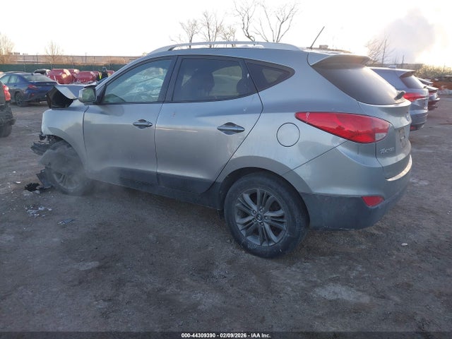 KM8JU3AG5FU072878 Hyundai TUCSON SE