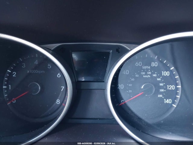 KM8JU3AG5FU072878 Hyundai TUCSON SE