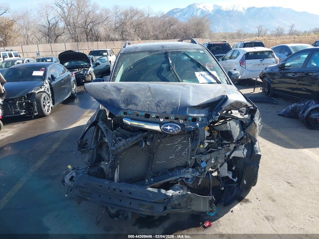 JF2SJAWC4JH452132 Subaru Forester 2.5i Touring