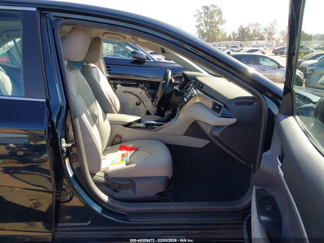 4T1B11HK1KU733408 Toyota CAMRY SE