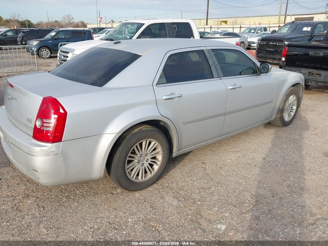 2010 CHRYSLER 300 2C3CA5CV6AH138870 Photo 3