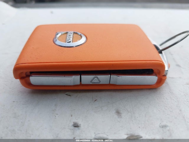 2022 VOLVO XC60 YV4L12RK4N1052739 Photo 10