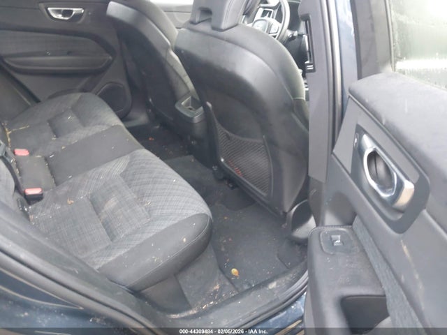 2022 VOLVO XC60 YV4L12RK4N1052739 Photo 7
