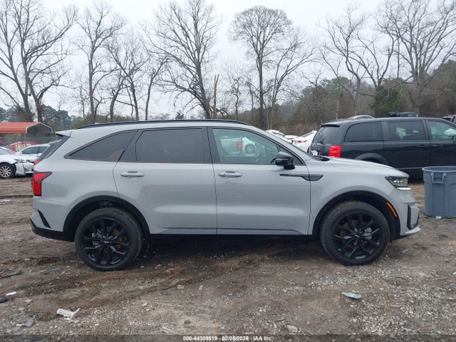 5XYRKDLFXNG145010 KIA SORENTO SX