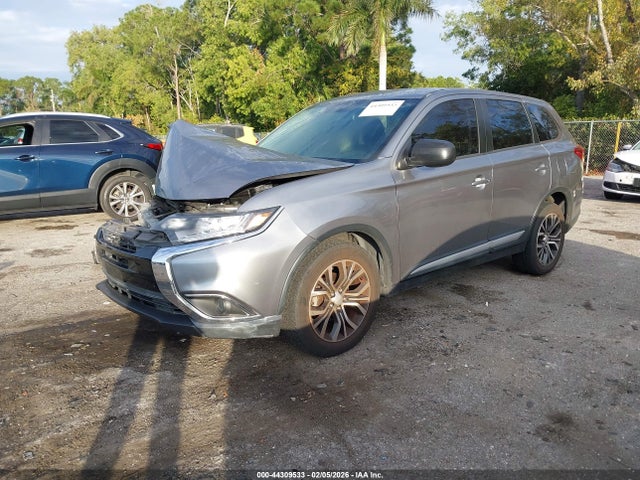 2018 MITSUBISHI OUTLANDER JA4AZ3A30JZ052224 Photo 1