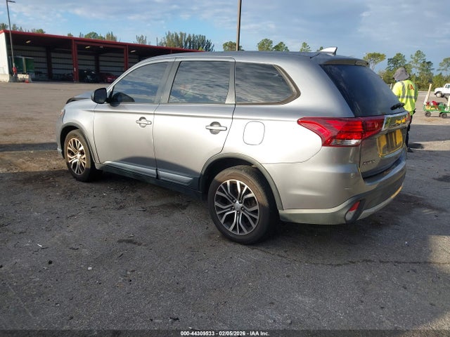 2018 MITSUBISHI OUTLANDER JA4AZ3A30JZ052224 Photo 2