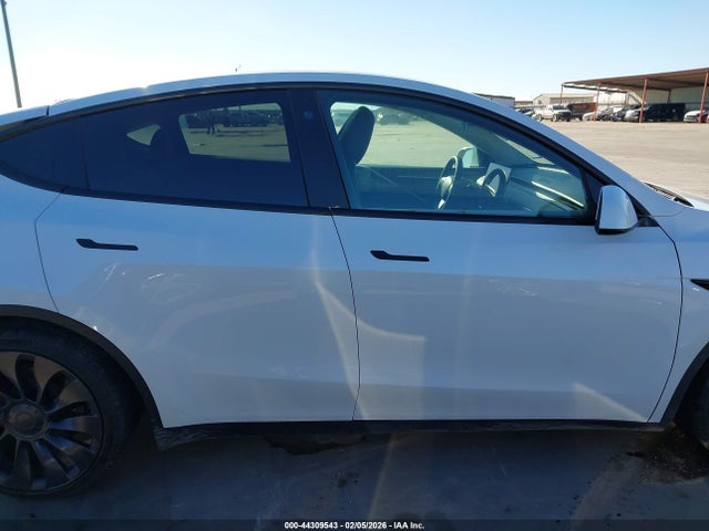 44309543 :رقم المزاد ، 7SAYGDEFXPF757909 vin ، 2023 Tesla Model Y Performance Dual Motor All-wheel Drive مزاد بيع