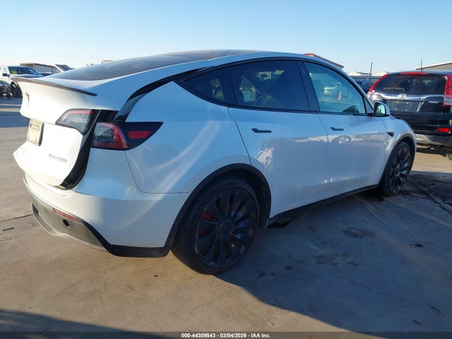 2023 TESLA MODEL Y 7SAYGDEFXPF757909 Photo 3