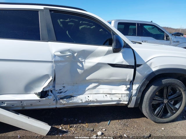 2023 Volkswagen Atlas Cross Sport 3.6l V6 Sel/3.6l V6 Sel R-line Black მანქანა იყიდება აუქციონზე, vin: 1V2SE2CA3PC229015, აუქციონის ნომერი: 44309544